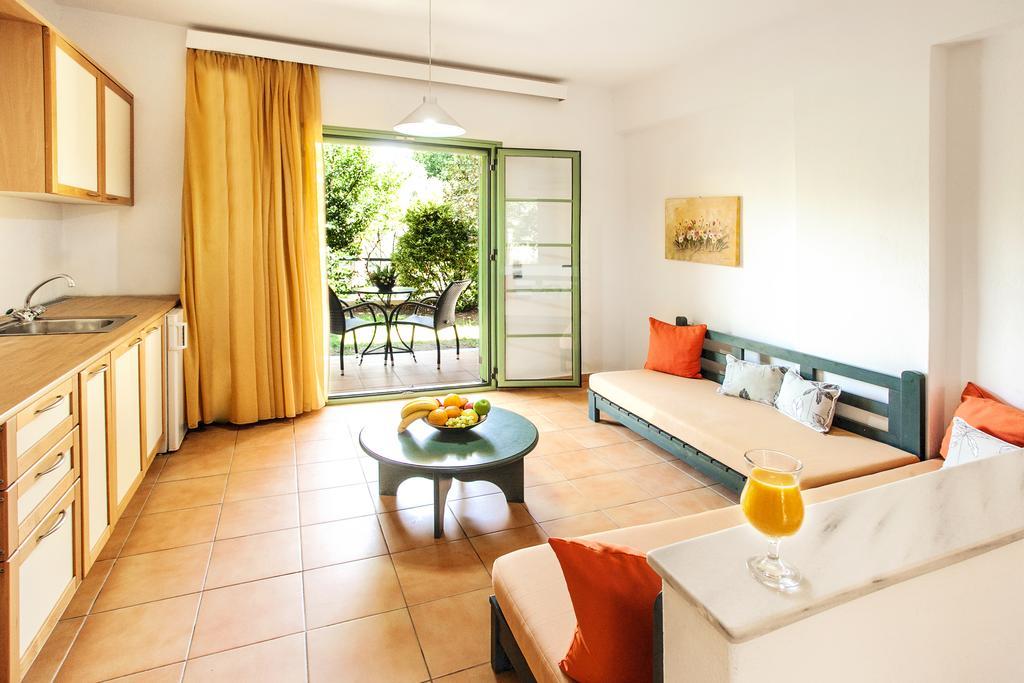 Hotel Dafni Skiathos Town Bilik gambar